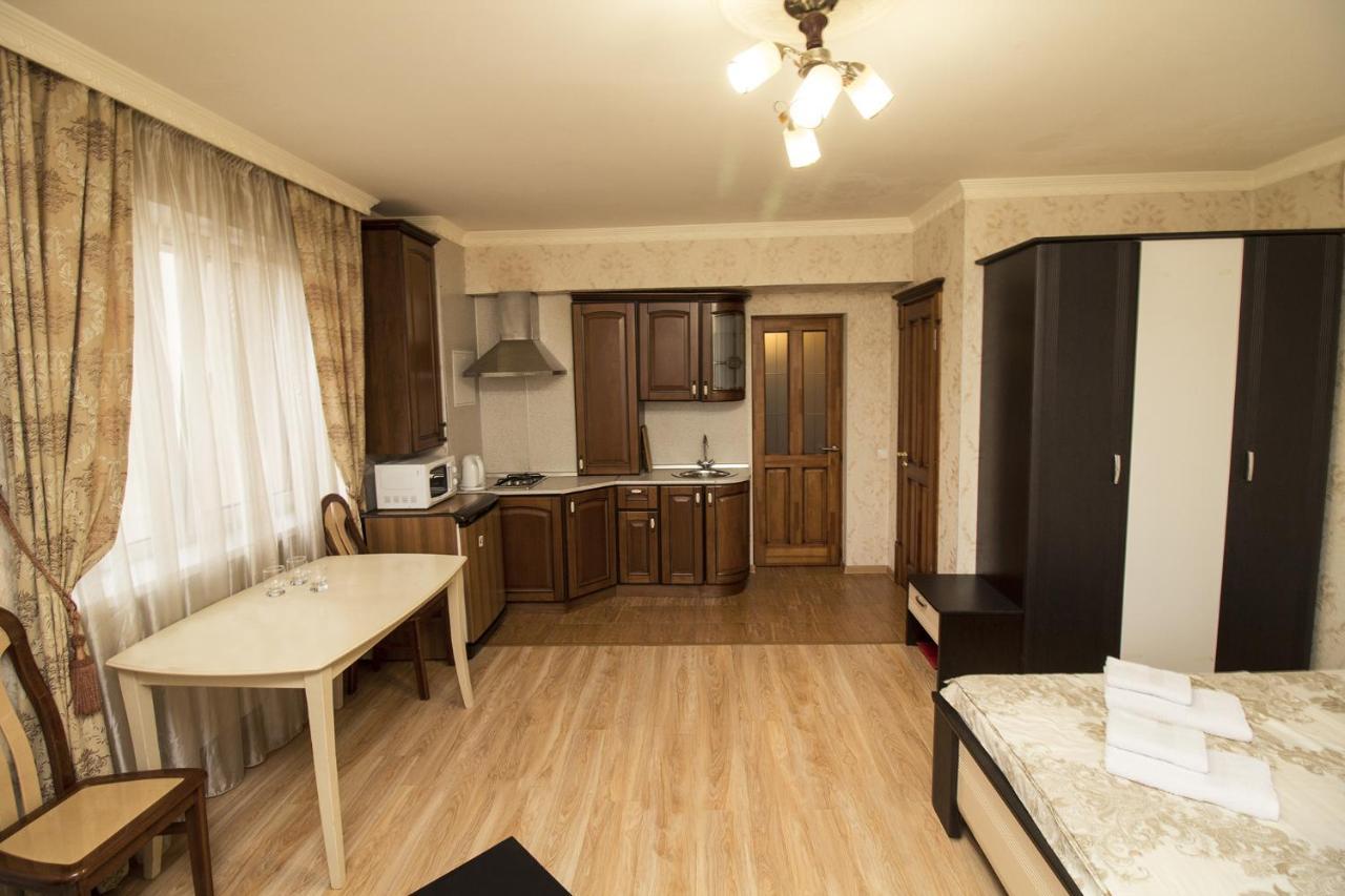 Apartment Pervomayskaya 15 Пятигорск Екстериор снимка